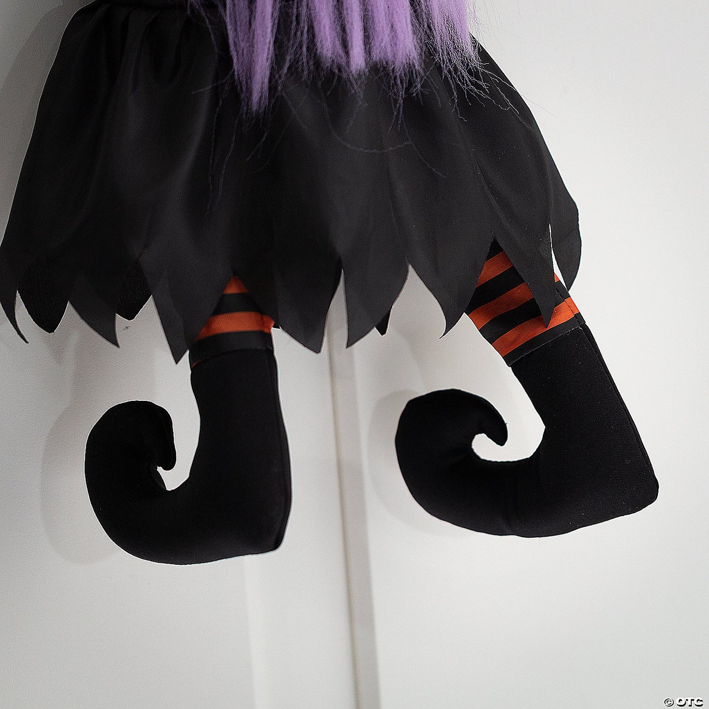 2.5 Ft Hanging Animated Witch